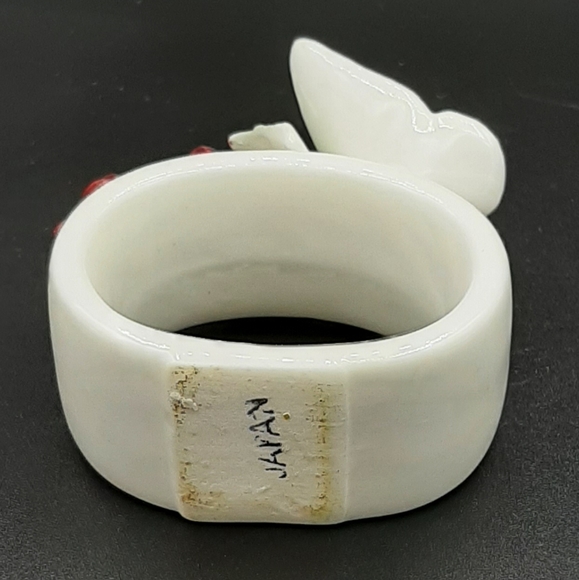 Vintage Napkin Ring Holders Butterfly & Grapes Set of 4 Bone China Japan - Picture 8 of 8